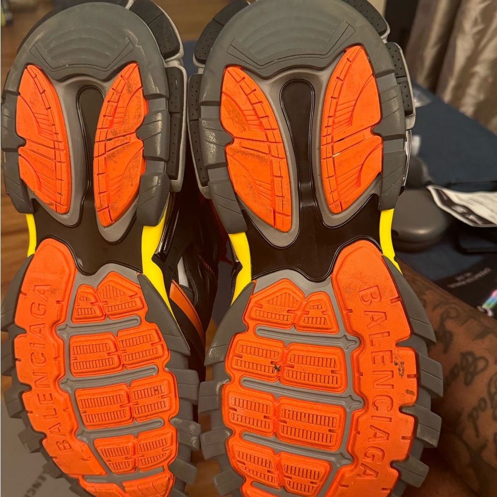 Balenciaga track 2 - Picture 3 of 7